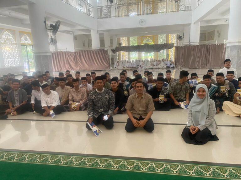 Promosi dan Sosialisasi Program Studi Teknik Fisika UIN Ar-Raniry kepada Santri kelas 3 Madrasah Aliyah Pondok Pesantren Modern Al Manar Aceh Besar
